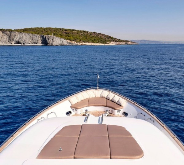Foredeck Relaxation Area