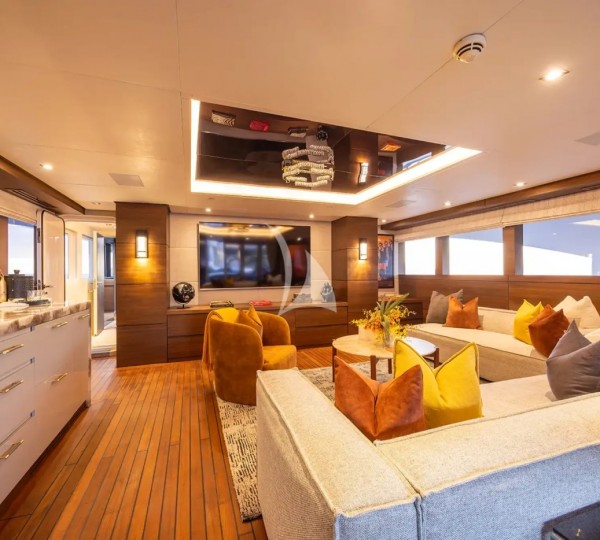 Interior Relaxation Area With Bar