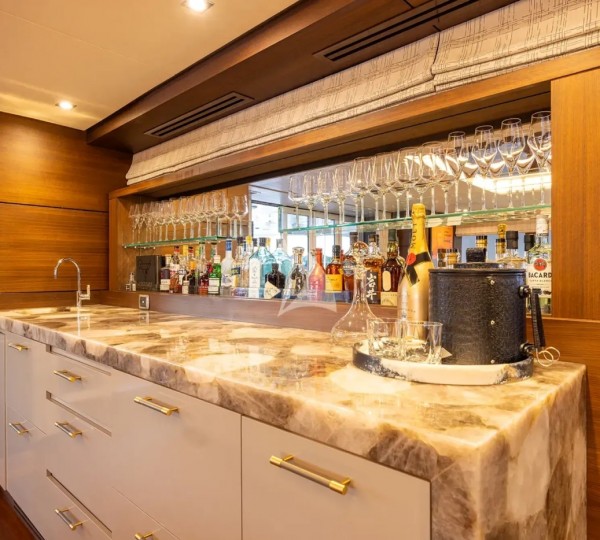 Interior Relaxation Area With Bar