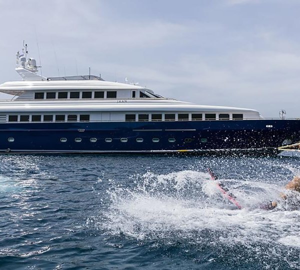 Intermarine 42m JAAN