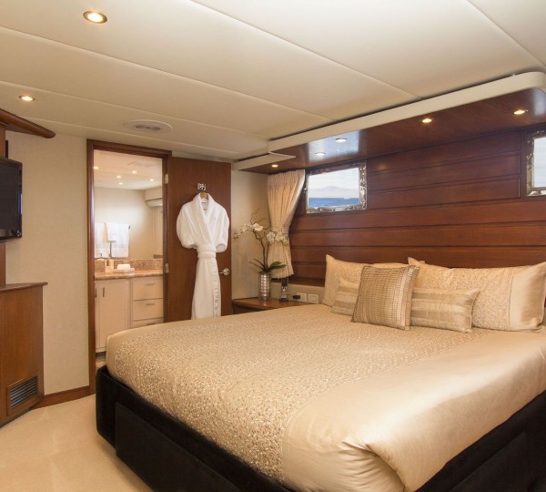 King Bed Guest Stateroom