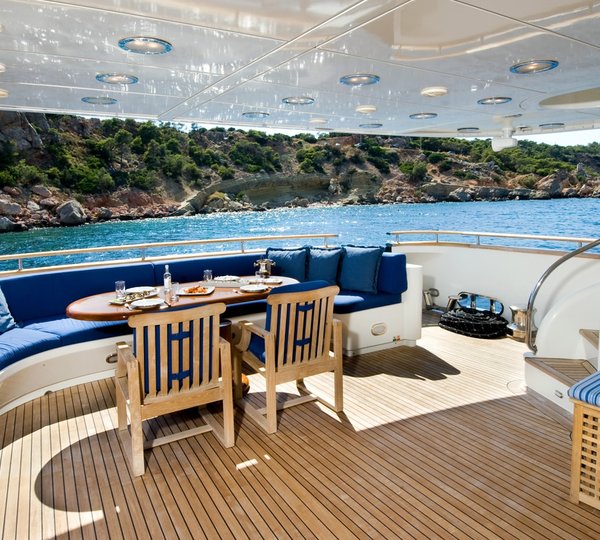 Main Deck Alfresco Dining