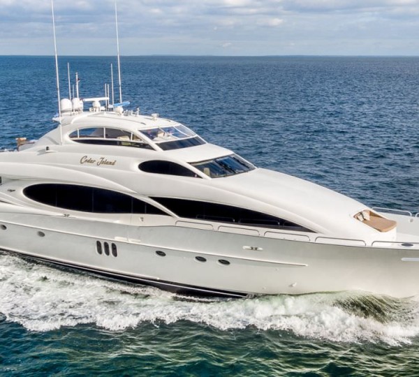 Motor Yacht CEDAR ISLAND