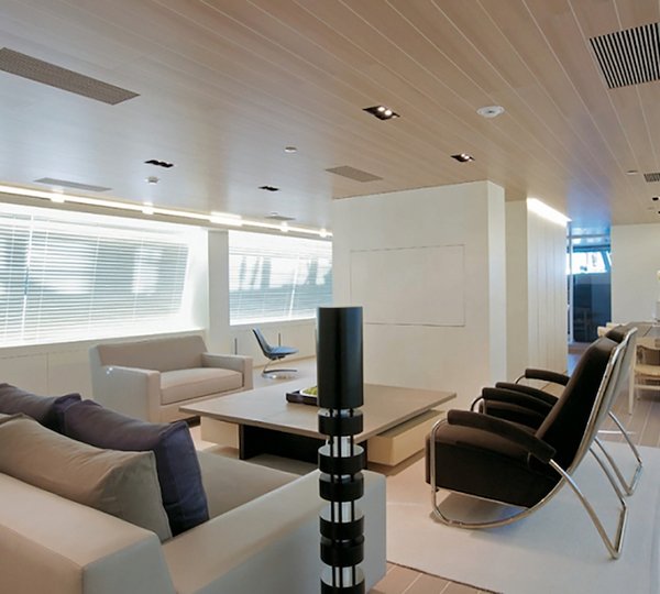 Perini Navi 50 Baracuda Valletta Salon