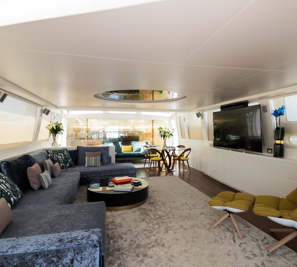 Salon Looking Forward