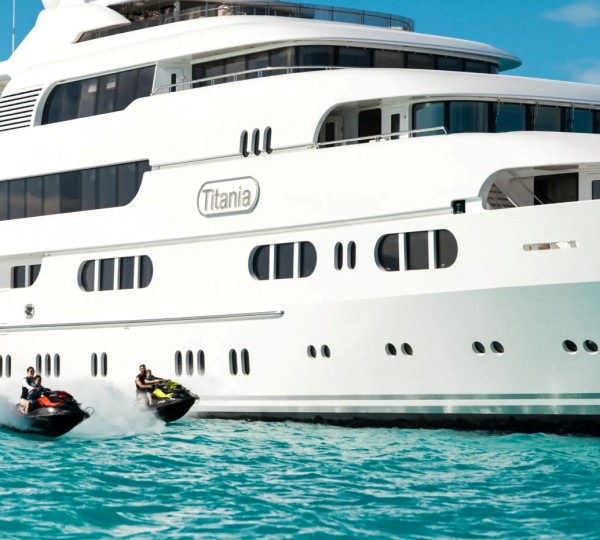 Superyacht TITANIA