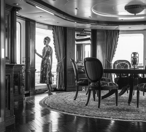 TATANIA Bridge Dining Lifestyle