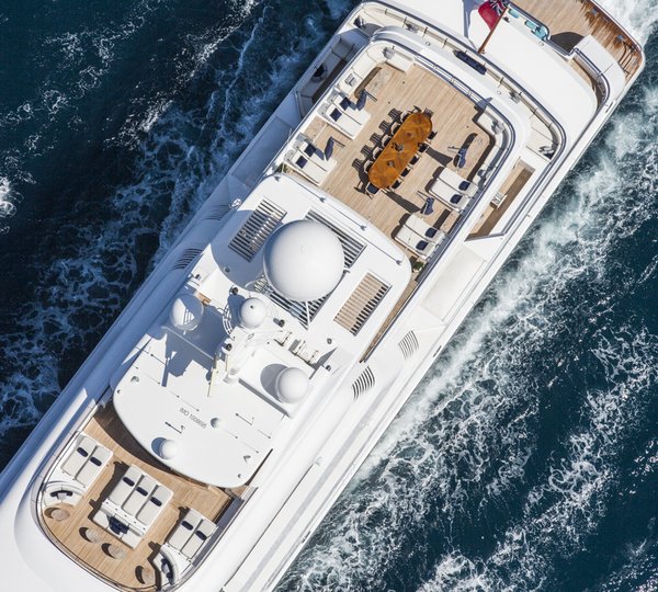 TATANIA Above and underway