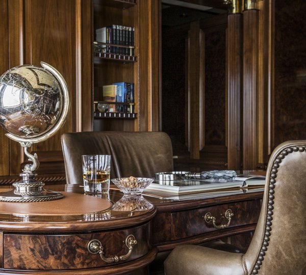 TATANIA Master Suite Study