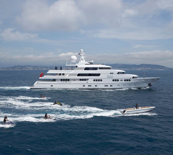 Titania And Water Toys