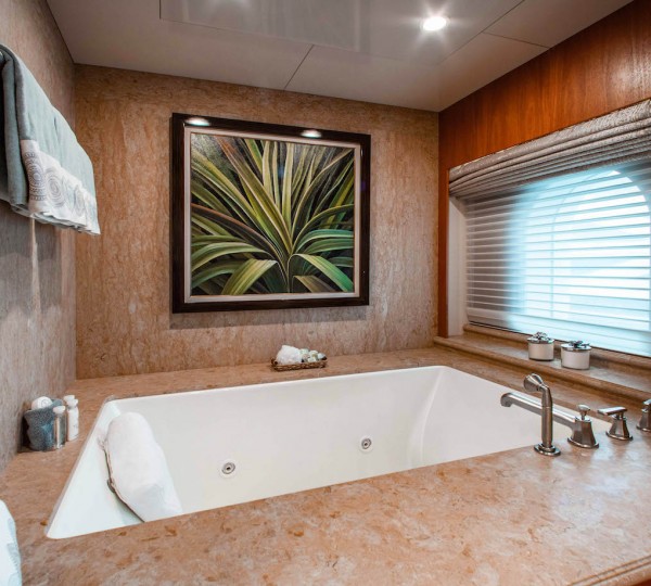 Upper Master Suite - Her Bathroom With Spa