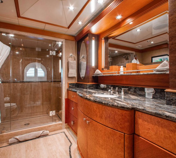 Upper Master - His Bathroom