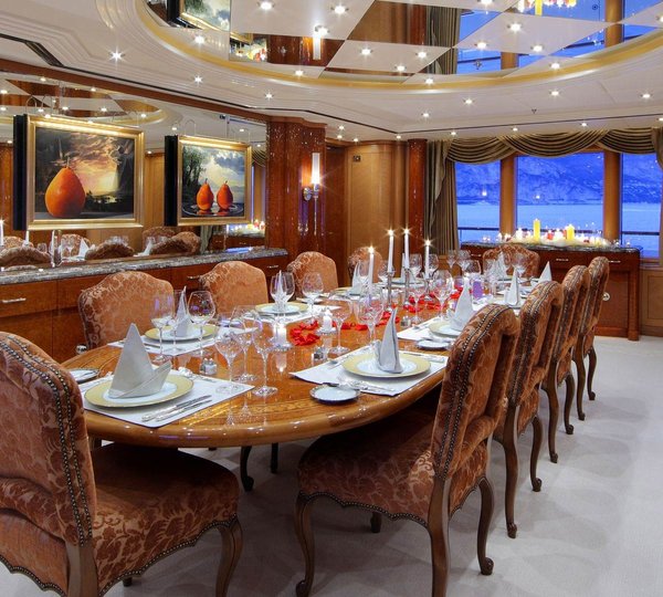 Yacht CAPRI By Lurssen - Dining 