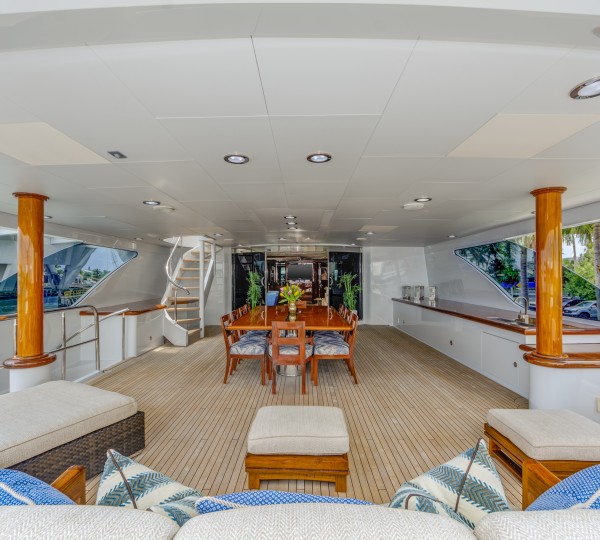 Aky Deck - Alfresco Dining