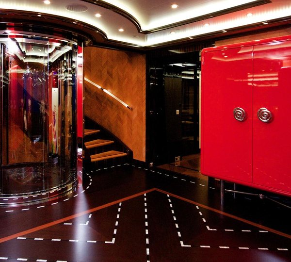 Alfa Nero Oceanco Lift