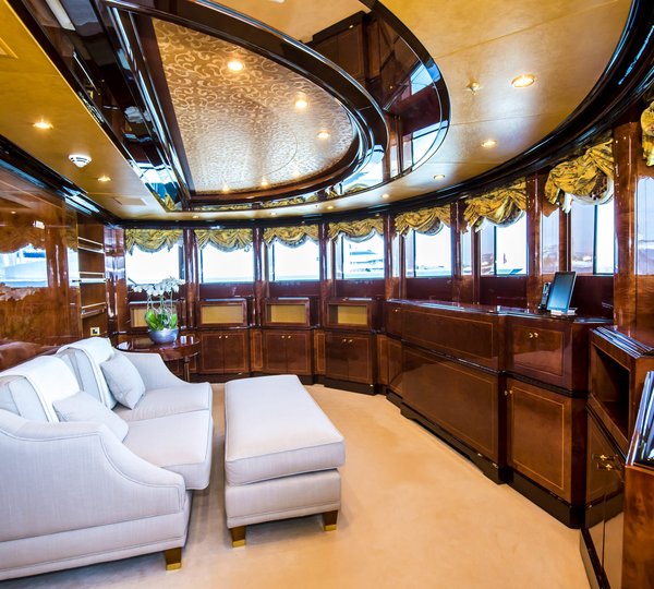 Master Lounge With TV