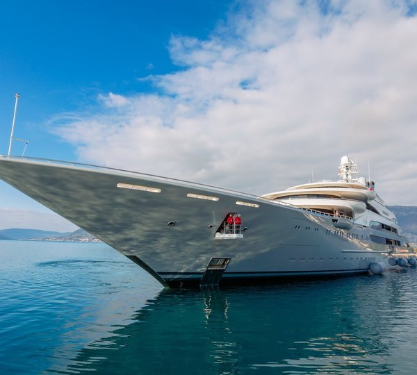 The 140m Yacht OCEAN VICTORY
