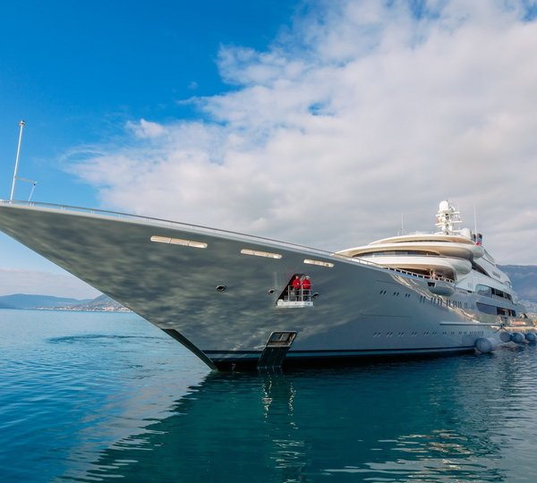 The 140m Yacht OCEAN VICTORY