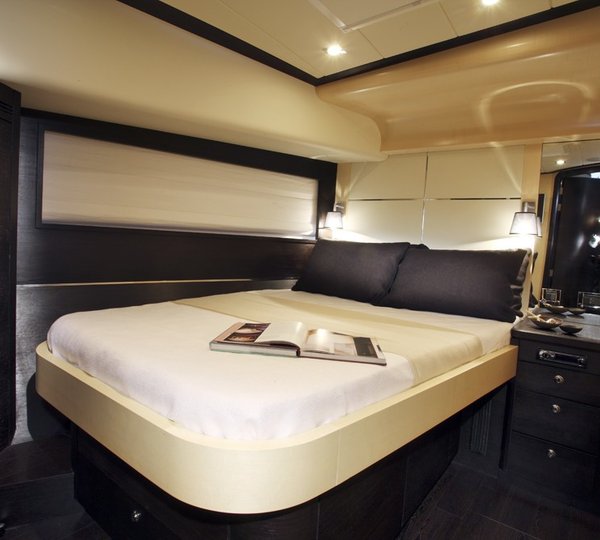 The 21m Yacht CHAPOF