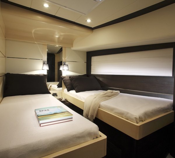 The 21m Yacht CHAPOF