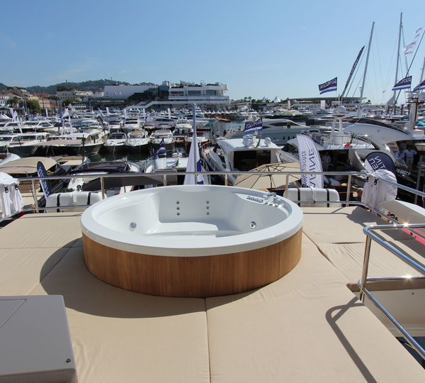 The 23m Yacht BIONDA