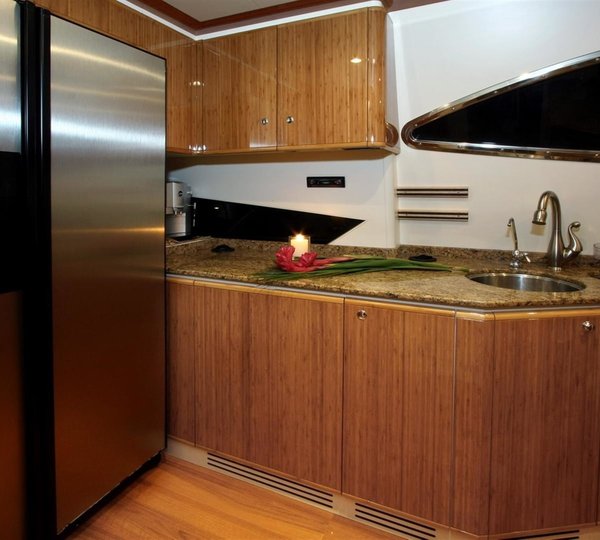 The 23m Yacht SIOUX EMPRESS