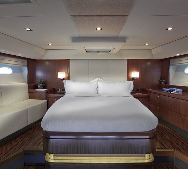 The 24m Yacht AIYANA