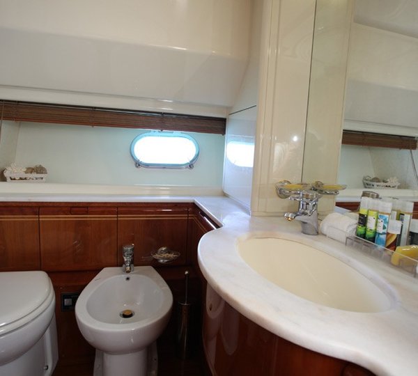 The 24m Yacht KENTAVROS II