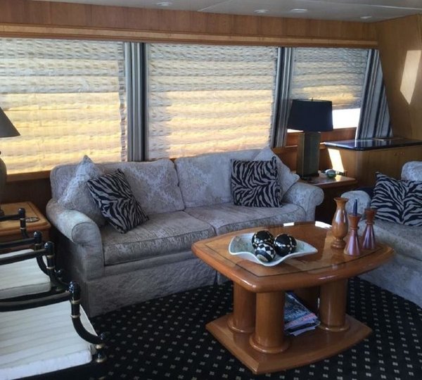 The 25m Yacht CAPTIVATOR