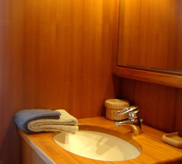 The 25m Yacht VOLADOR