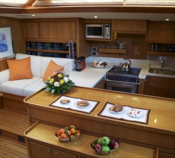 The 25m Yacht VOLADOR