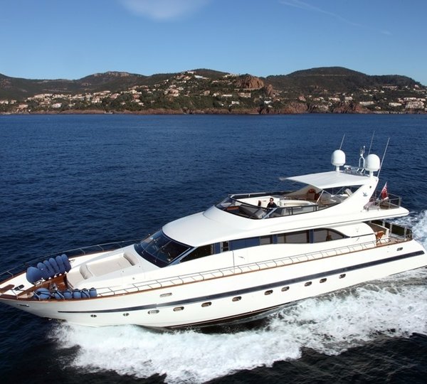 The 26m Yacht BLUEBIRD OF HAPPINESS