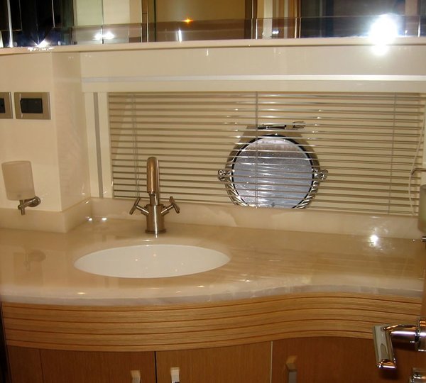 The 27m Yacht CAROCLA III