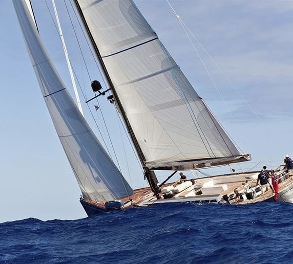 The 27m Yacht NEFERTITI