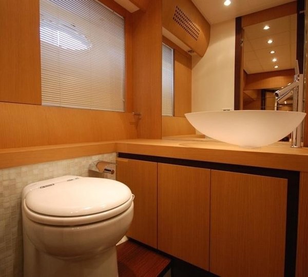 The 27m Yacht PETER K