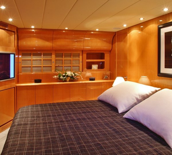 The 27m Yacht SARAH A