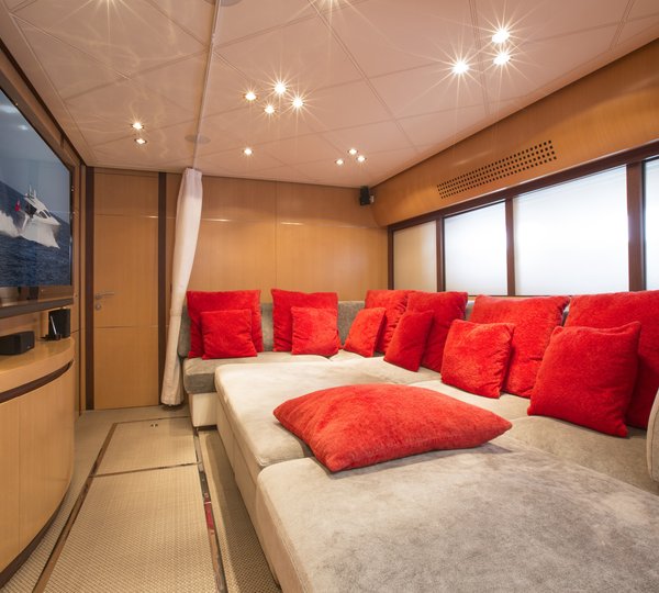 The 27m Yacht TIGER LILY OF LONDON