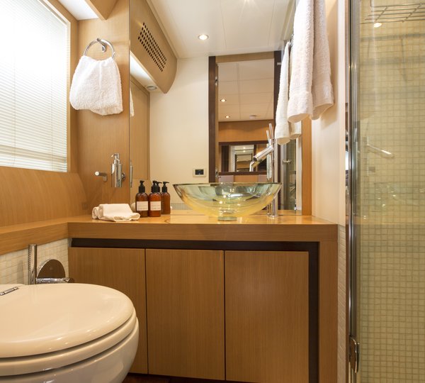 The 27m Yacht TIGER LILY OF LONDON