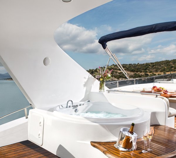 The 28m Yacht NITTA V