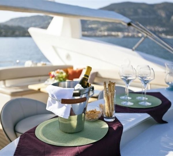 The 28m Yacht WINNING STREAK