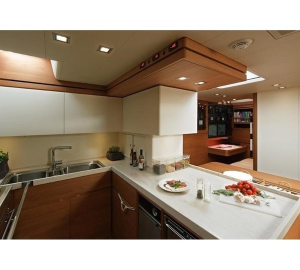 The 30m Yacht CAPE ARROW