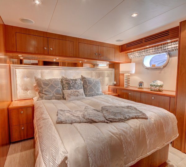 The 30m Yacht CRESCENDO