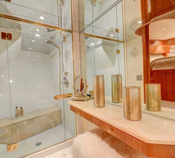 The 30m Yacht CRESCENDO