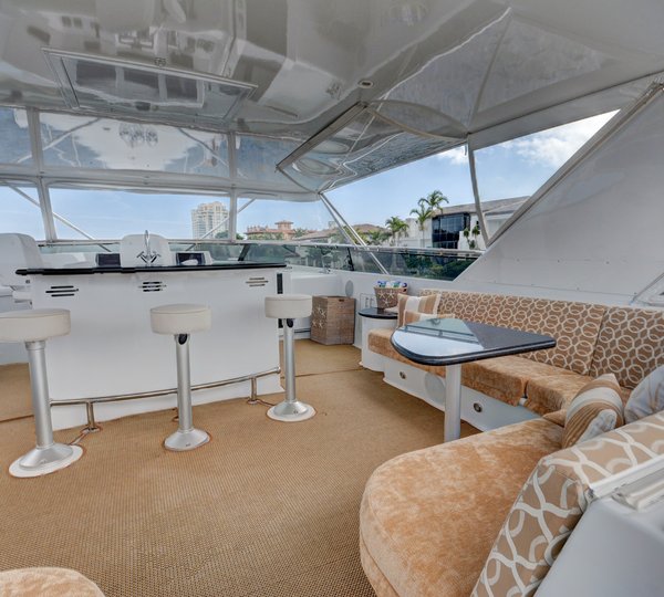 The 30m Yacht CRESCENDO