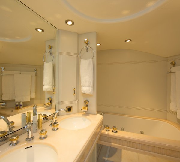 The 30m Yacht LA MASCARADE