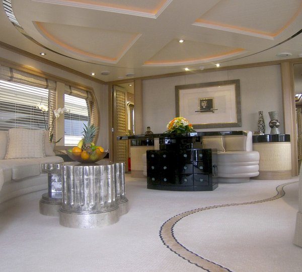 The 30m Yacht LA MASCARADE