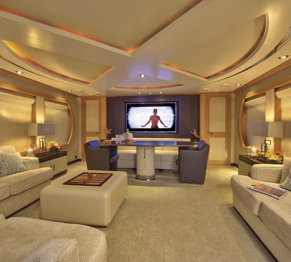 The 30m Yacht LA MASCARADE