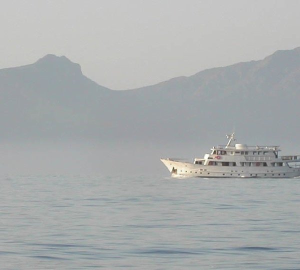 The 30m Yacht LE KIR ROYAL