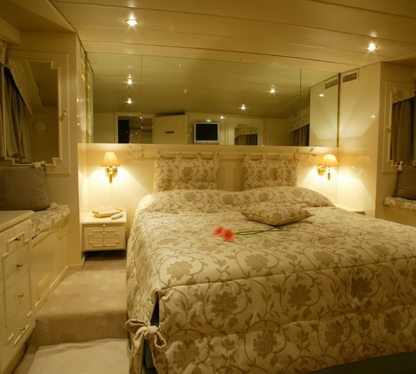 The 30m Yacht LE KIR ROYAL