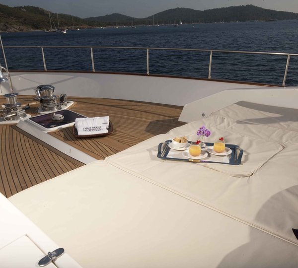 The 30m Yacht REVENGE II